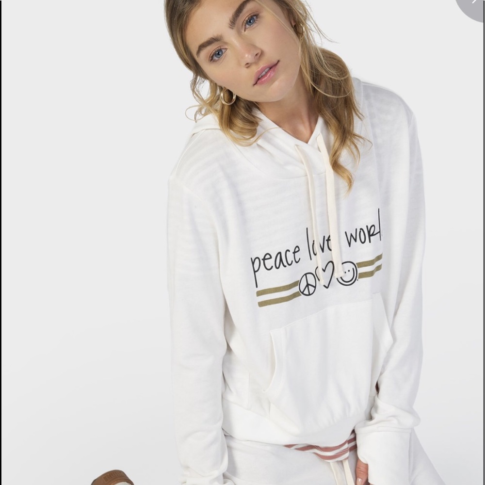 🌹NWT ❋ Peace Love World “Steph Pullover” Large🌹